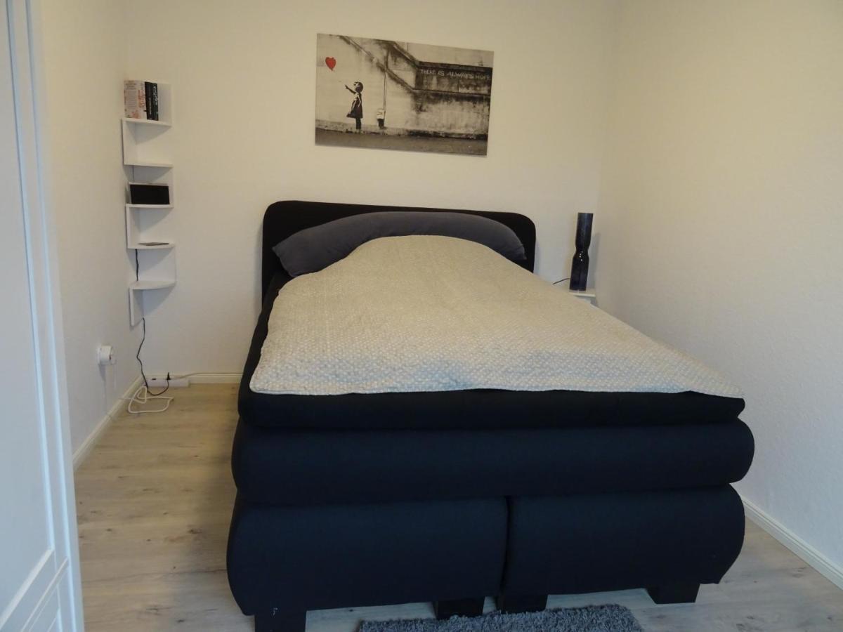 Ferienwohnung Am Marktplatz - Zentrale Lage Vor Den Toren Flensburgs, Mit Vollstaendiger Ausstattung Und Balkon Harreslev Eksteriør billede